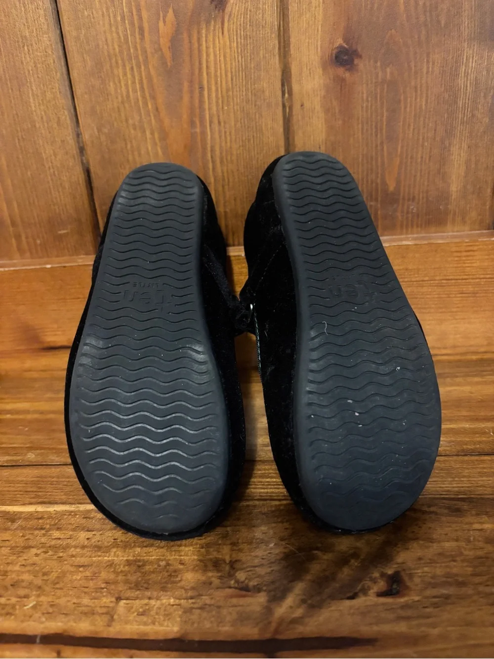 Ten Little Girls' Velvet Ballet Flats